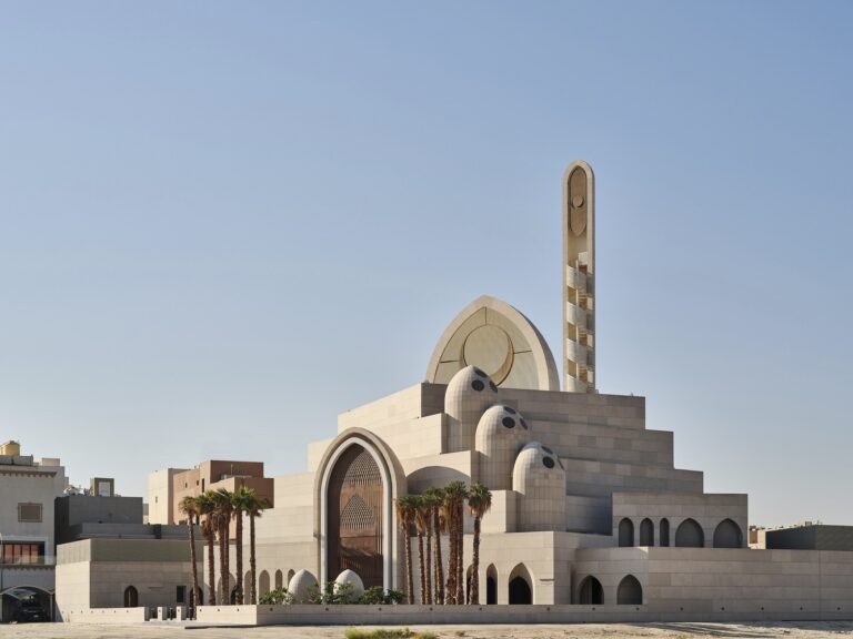 العمارة الحديثة للمساجد: توازن بين الأصالة والابتكار 🕌